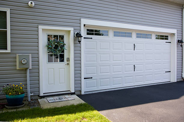 24/7 Emergency Garage Door Panel Replacement experts in Tiffin, OH